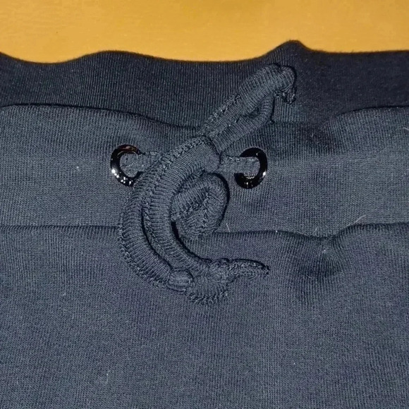  🍭🐾black skort with pockets.  Not new. - Picture 9 of 10